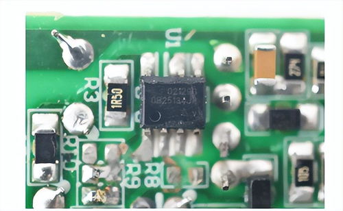 欧姆龙电子血压计拆解 揭秘高精度与多功能背后的设计智慧